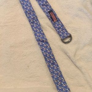 Classic Vineyard Vines silk belt. Great condition.